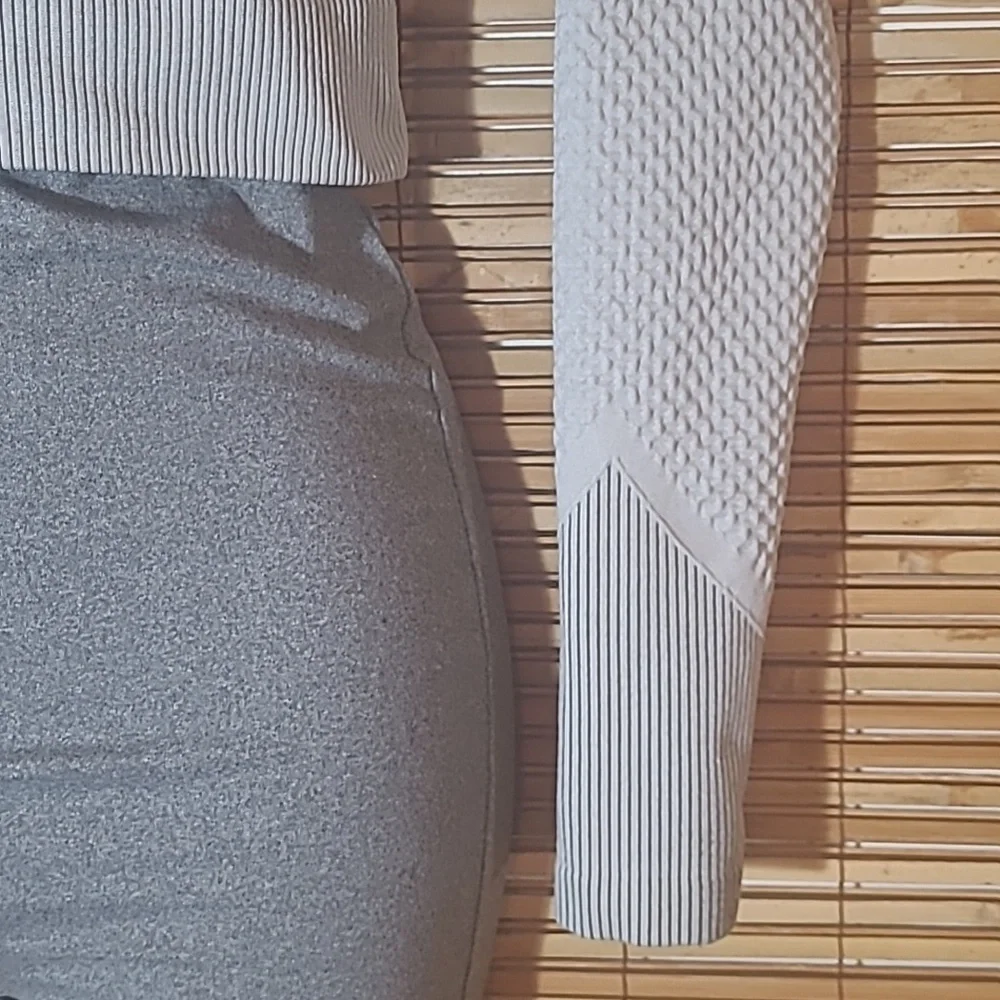 Fitted 2pc Full Support Workout/Running Set 🏃♀️👟 - Picture 5 of 10
